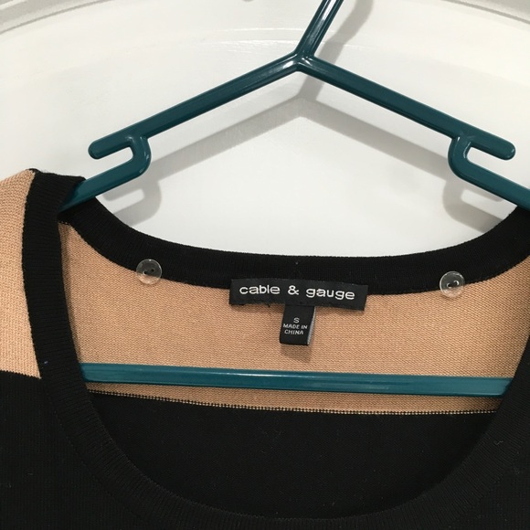 Cable & Gauge beautiful sweater - Picture 7 of 7